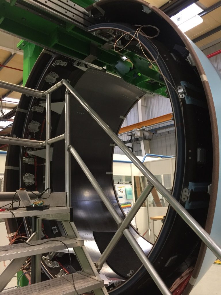 Travaux en hauteur sur nacelle